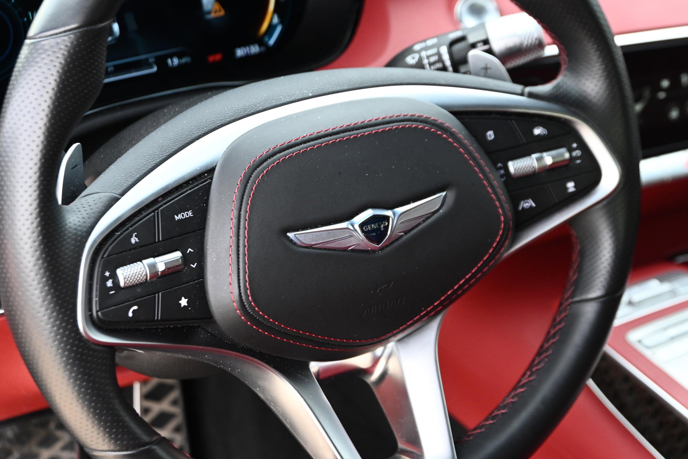 Used 2024 Genesis GV70 3.5T Sport w/ Sport Prestige Package image 23