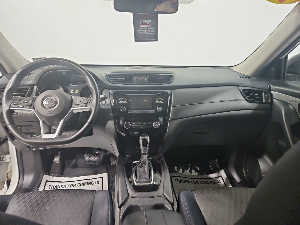 Used 2017 Nissan Rogue SV AWD/4WD image 13