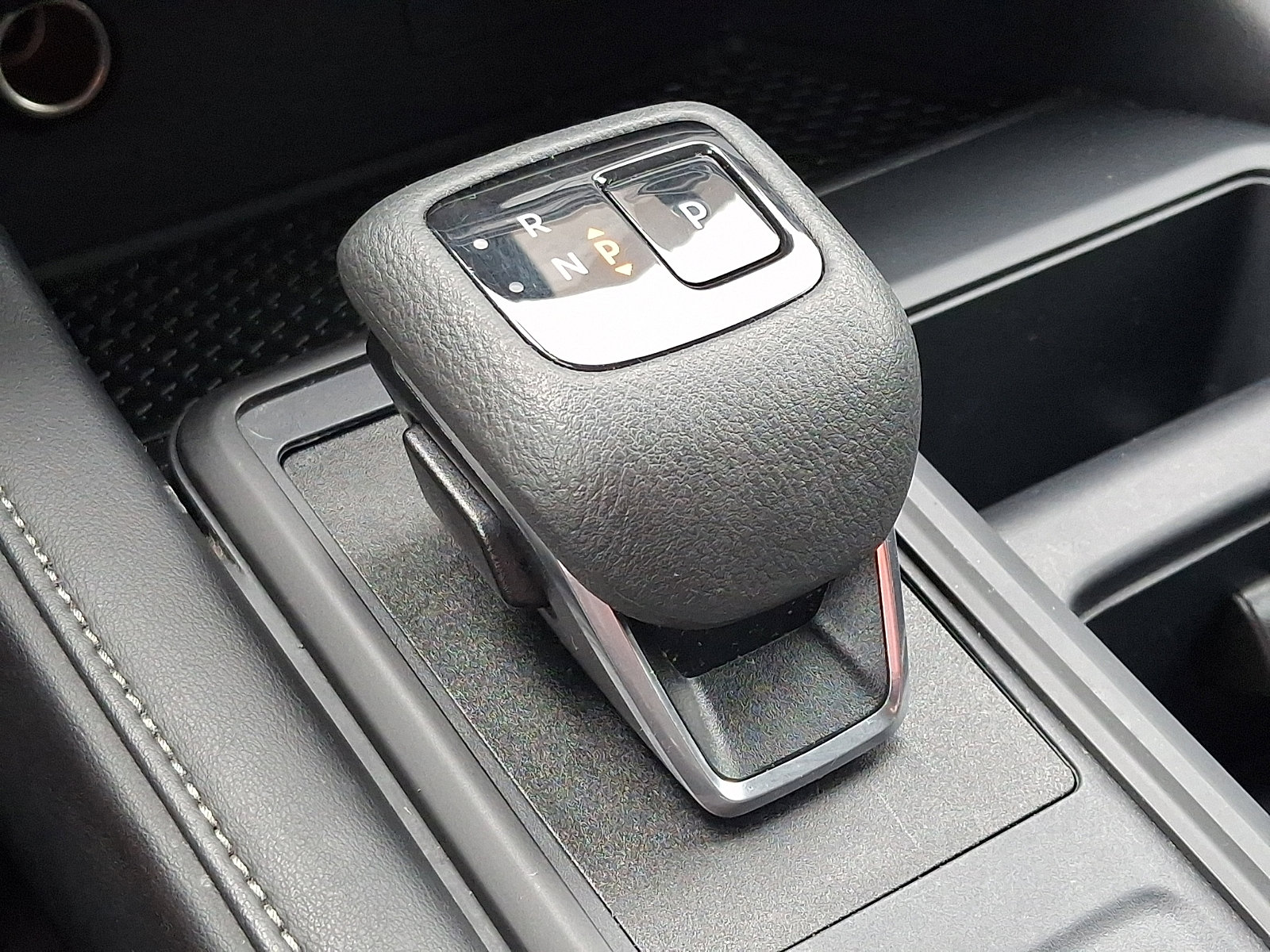 Used 2024 Nissan Pathfinder S AWD/4WD image 13