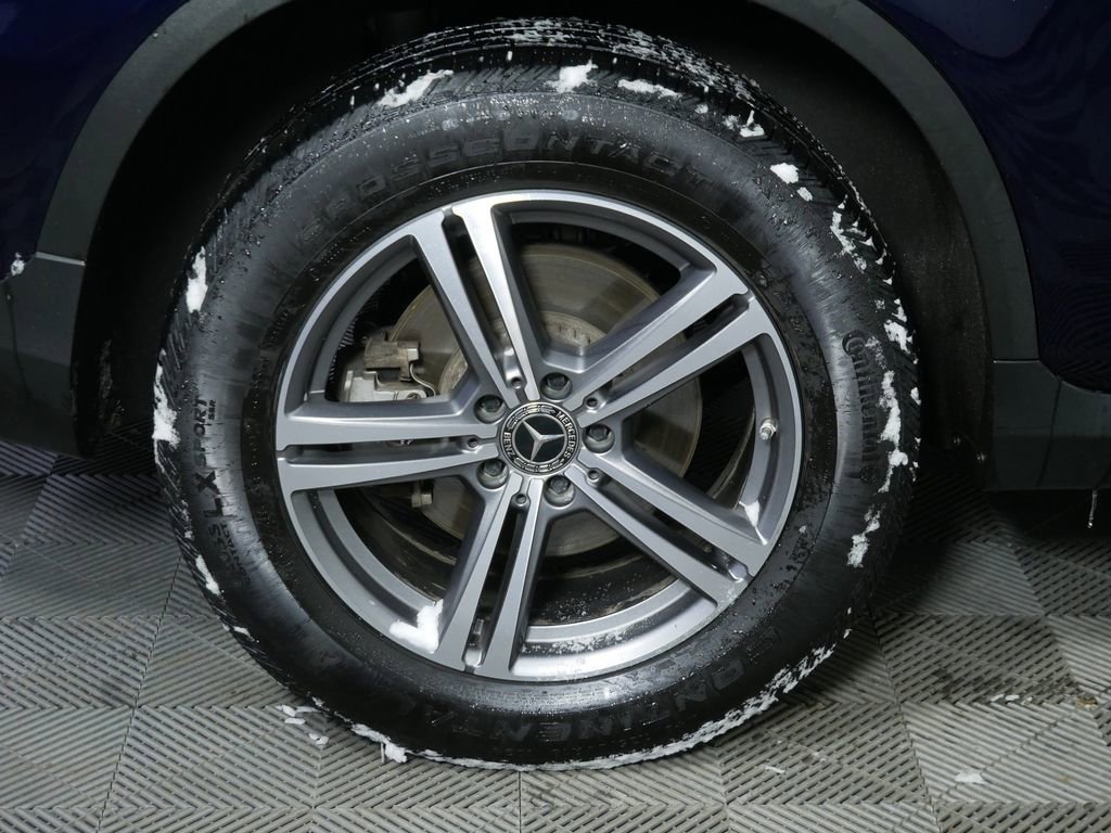 Used 2020 Mercedes-Benz GLC 300 4MATIC image 11