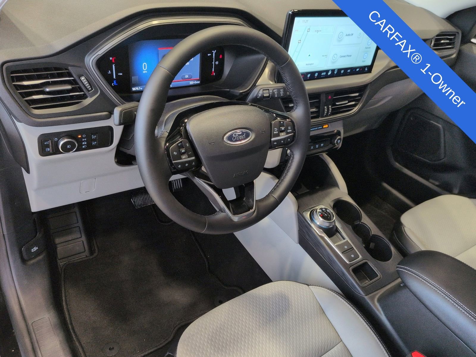 Certified 2025 Ford Escape SE FWD image 2