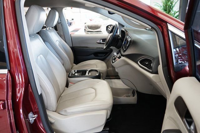 Used 2021 Chrysler Voyager Lxi image 36