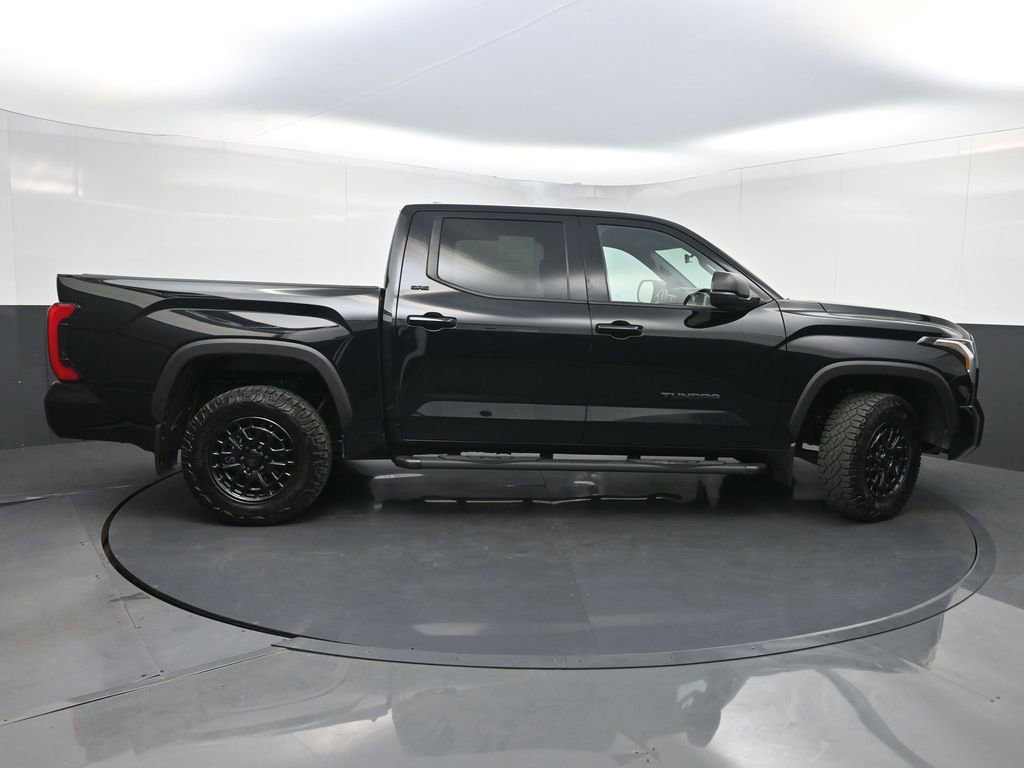 Used 2025 Toyota Tundra SR5 w/ SR5 Premium Package AWD/4WD image 44