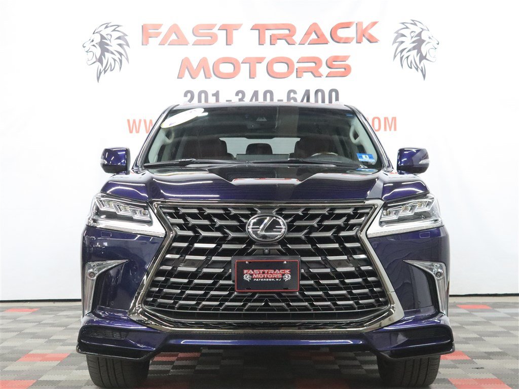 Used 2019 Lexus LX 570 4WD w/ Luxury Package image 2