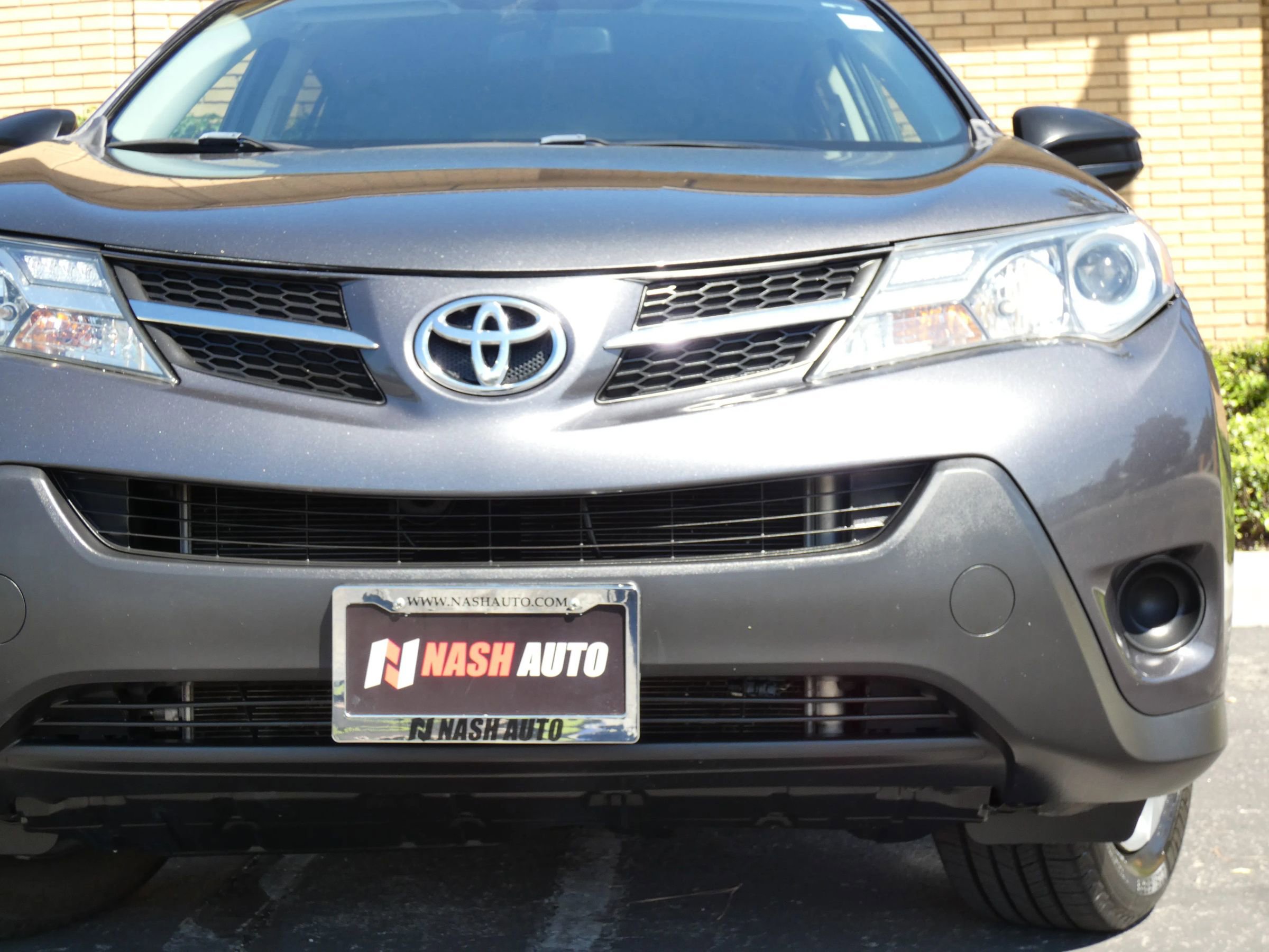 Used 2015 Toyota RAV4 LE image 16