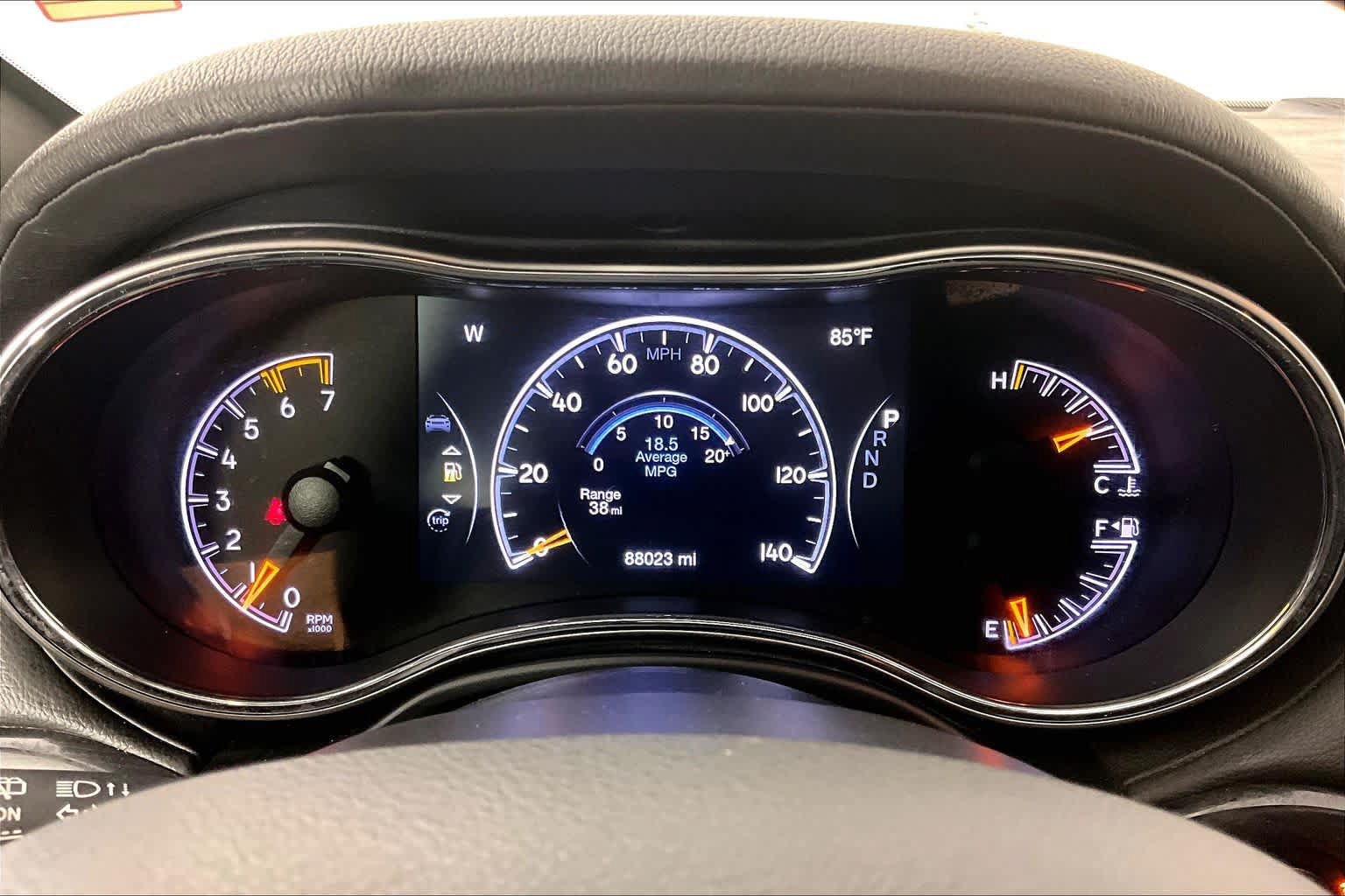 Used 2020 Jeep Grand Cherokee Overland AWD/4WD image 25
