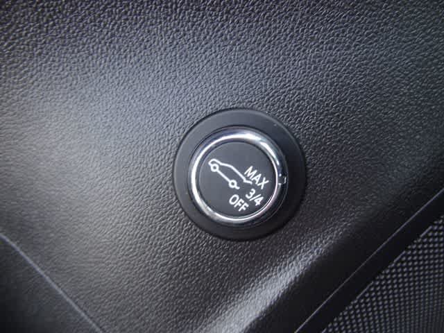 Used 2023 Buick Envision Essence w/ Sport Touring Package FWD image 19