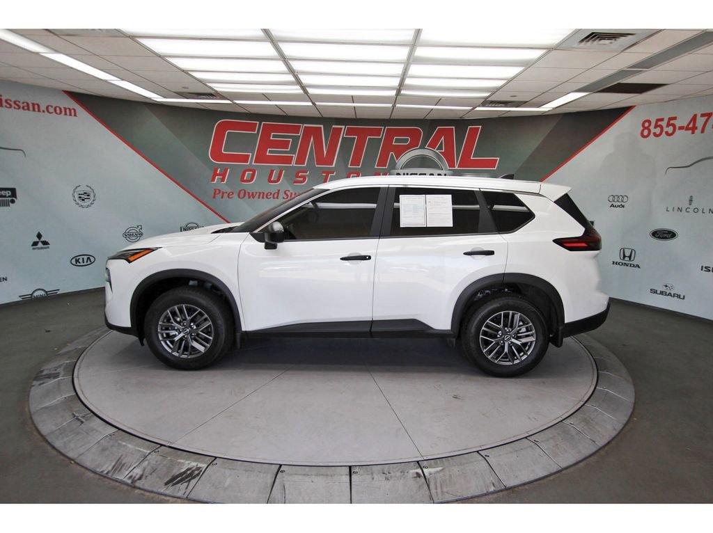 Certified 2024 Nissan Rogue S image 3