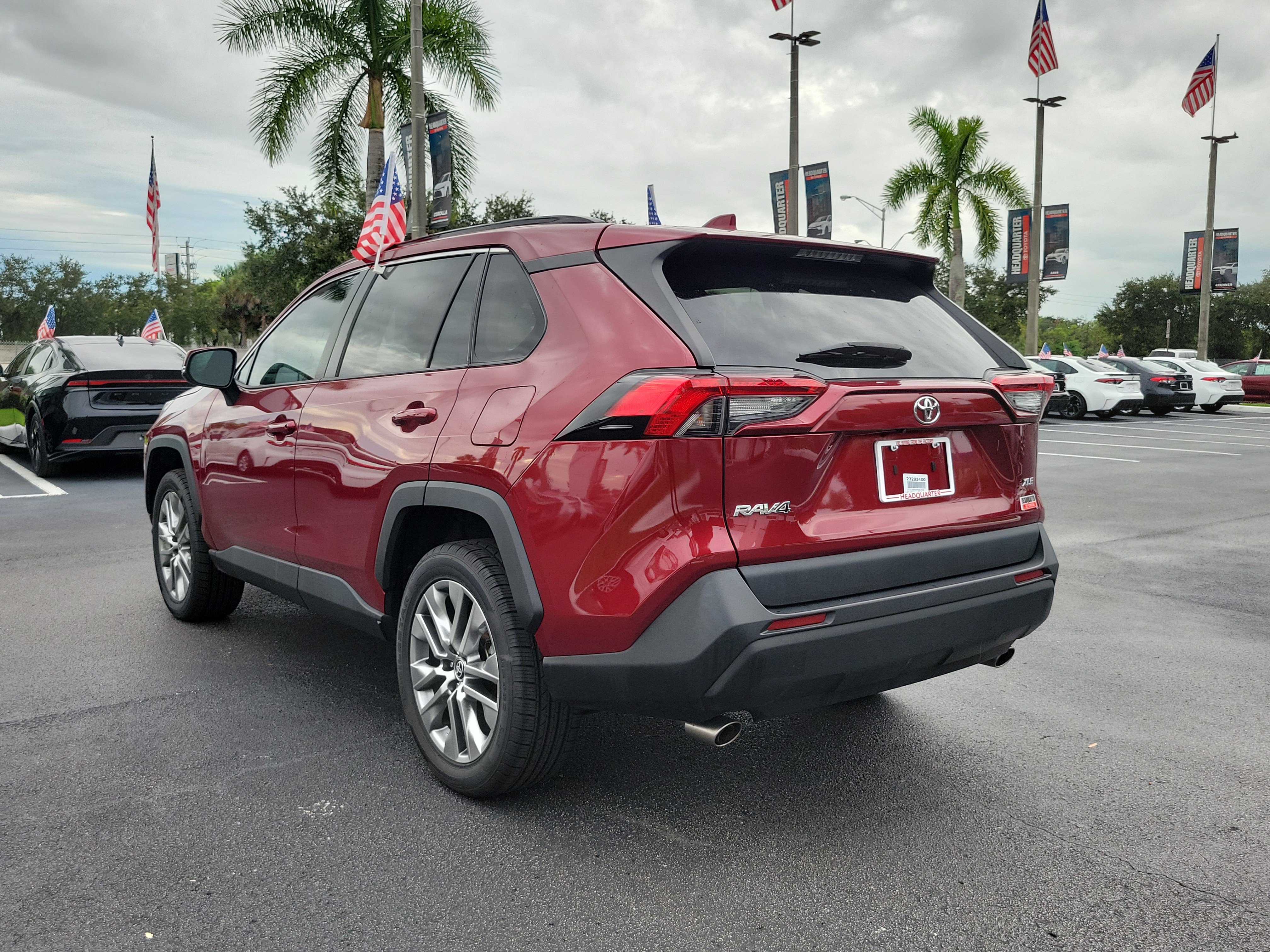 Used 2023 Toyota RAV4 XLE Premium FWD image 9