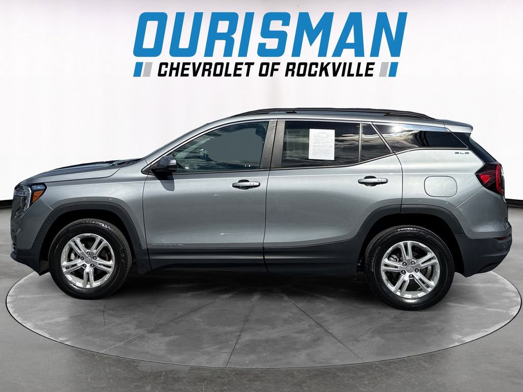 Used 2023 GMC Terrain SLE w/ Driver Convenience Package AWD/4WD image 3