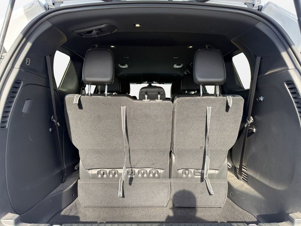 Used 2025 Chrysler Pacifica Select image 18