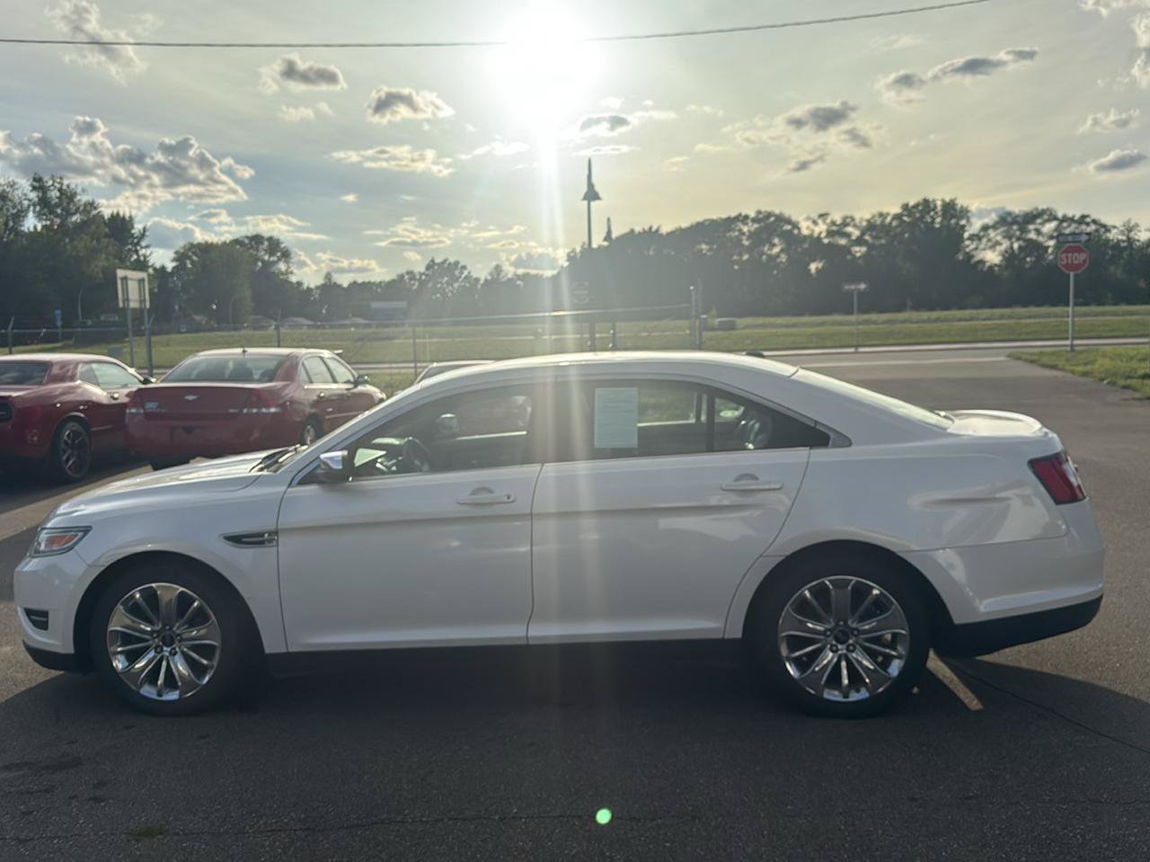 Used 2012 Ford Taurus Limited FWD image 8
