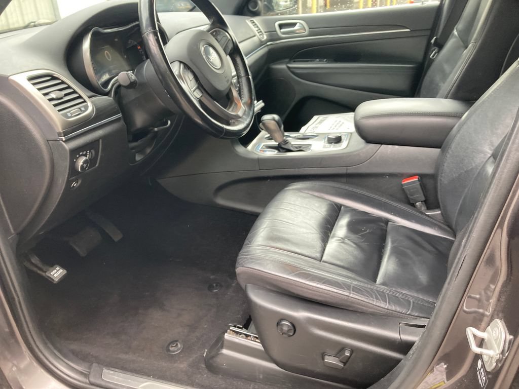 Used 2021 Jeep Grand Cherokee Limited AWD/4WD image 12
