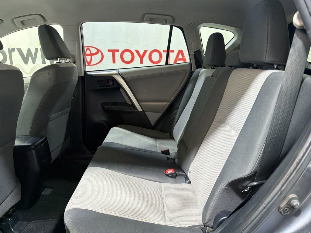 Used 2013 Toyota RAV4 LE image 20