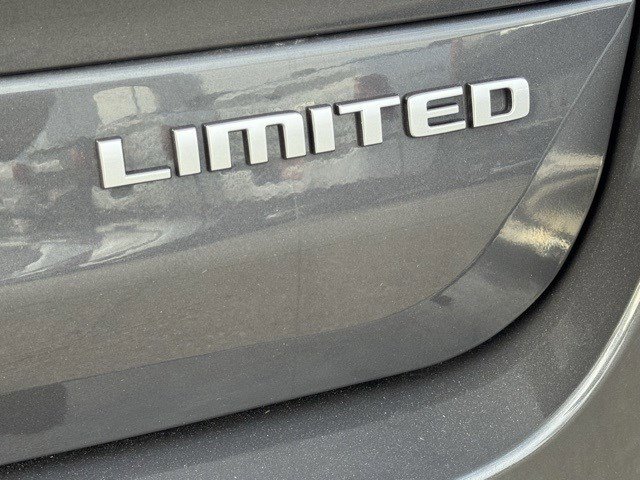 New 2025 Jeep Grand Cherokee L Limited w/ Trailer Tow Package image 36