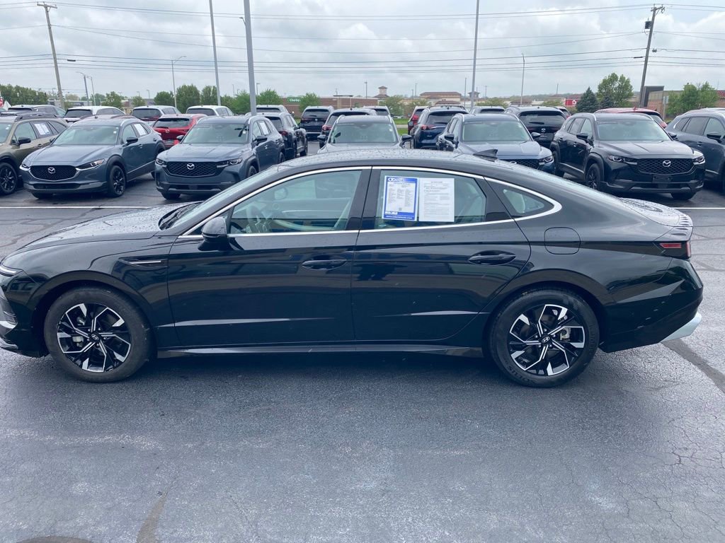 Used 2025 Hyundai Sonata SEL FWD image 4