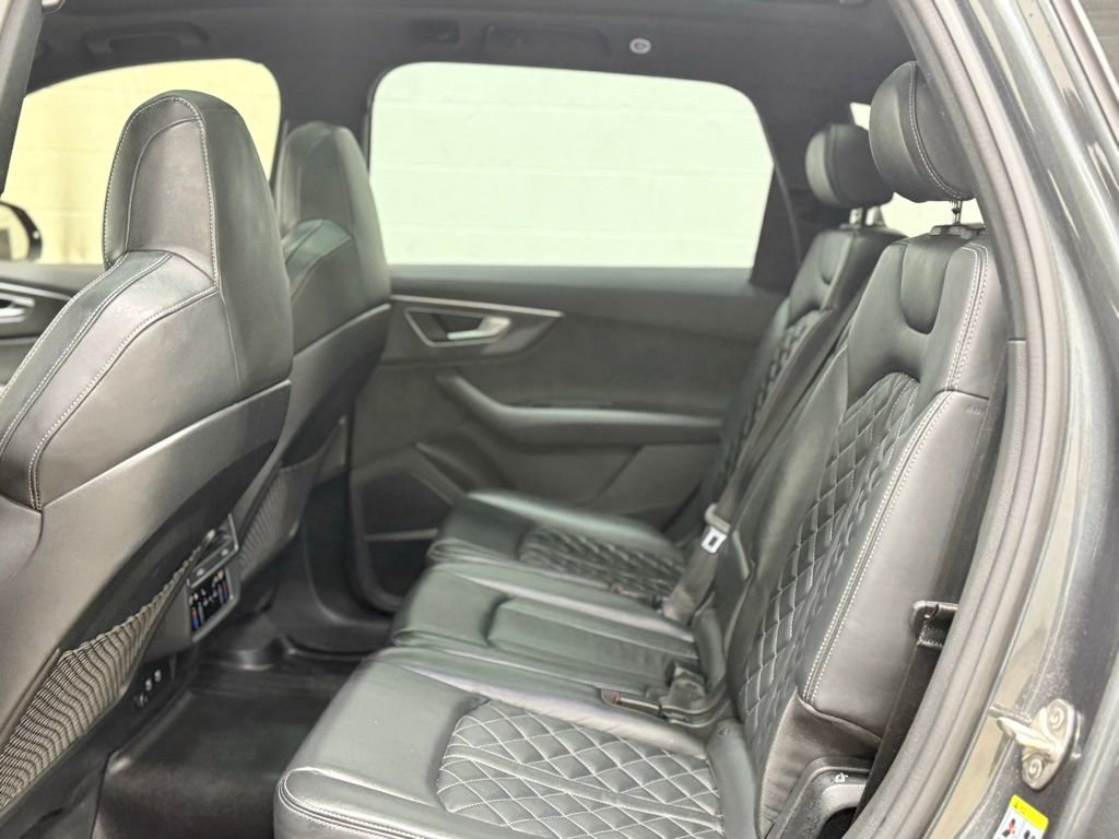 Used 2021 Audi SQ7 Premium Plus image 32