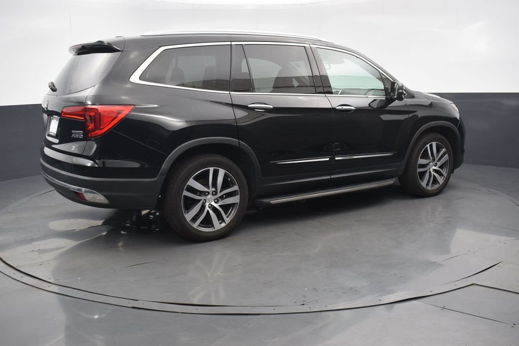 Used 2017 Honda Pilot Touring image 6