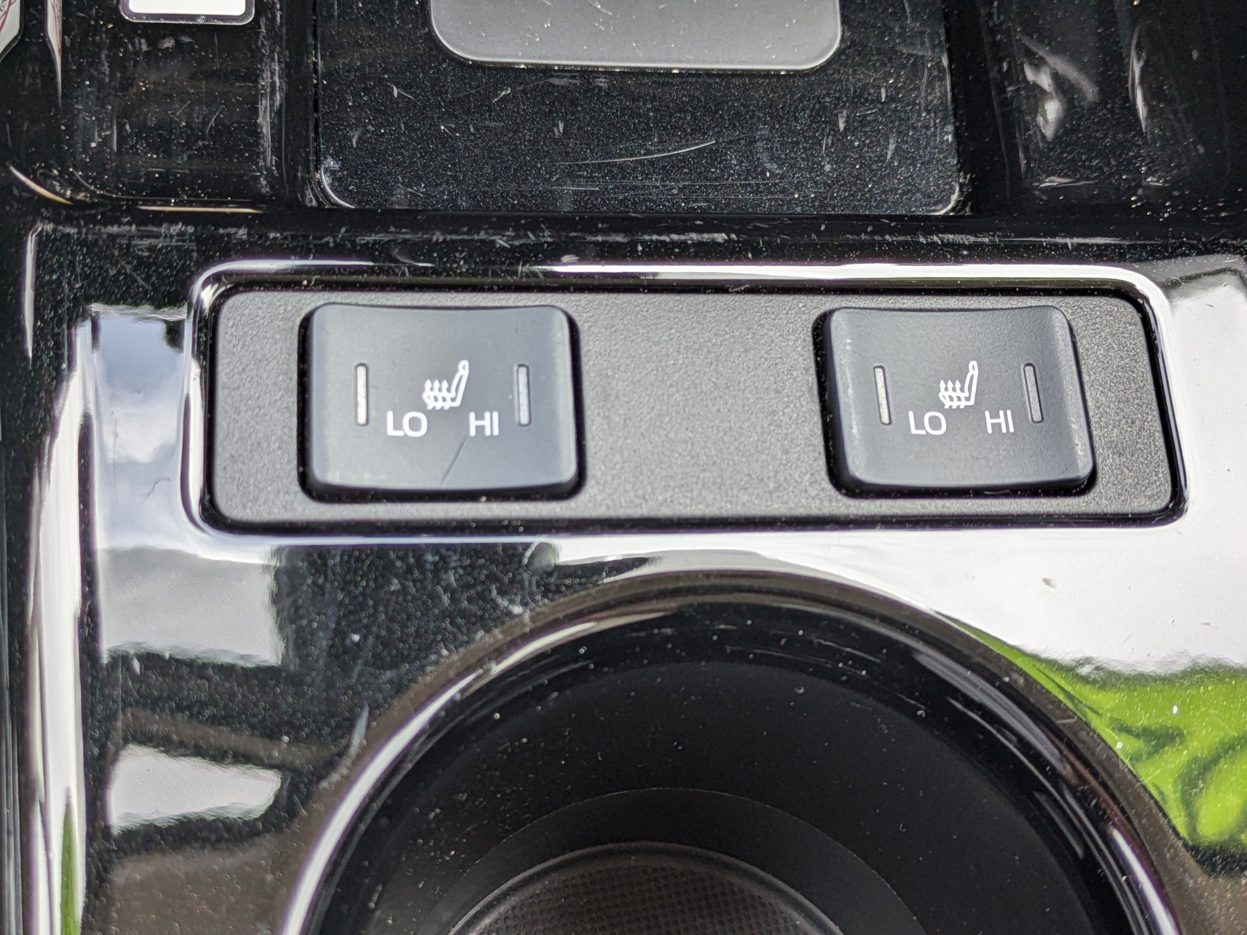 Used 2021 Toyota Prius XLE FWD image 28