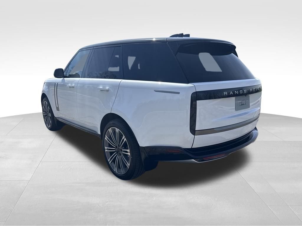 New 2026 Land Rover Range Rover SE image 3