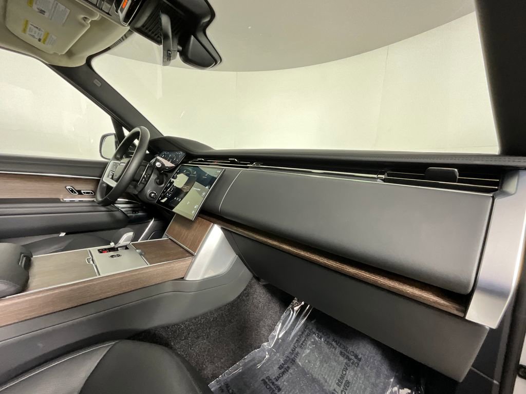 Used 2025 Land Rover Range Rover Long Wheelbase SE AWD/4WD image 20