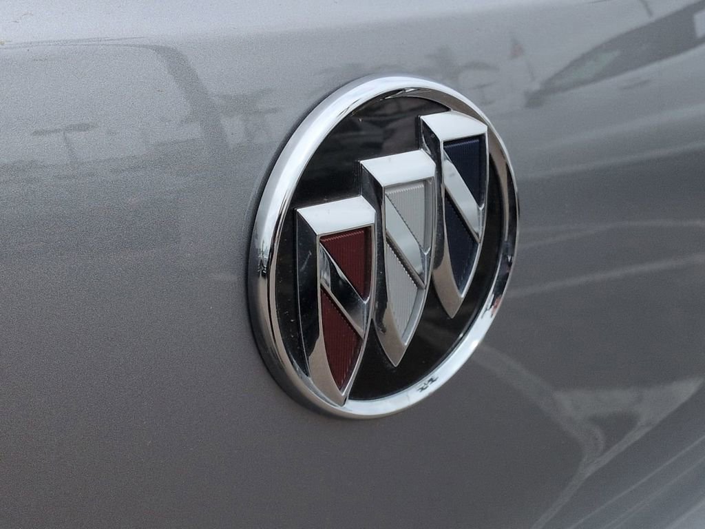 Used 2023 Buick Encore GX Select w/ Sport Touring Package FWD image 32