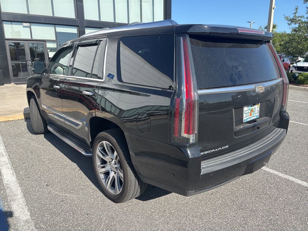 Used 2017 Cadillac Escalade Premium Luxury RWD image 14