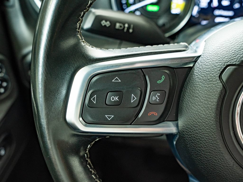 Used 2021 Jeep Wrangler Unlimited Sahara AWD/4WD image 25