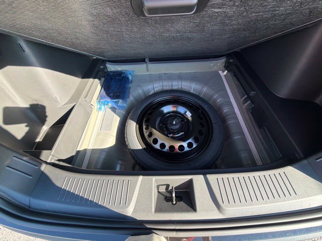 New 2026 Chevrolet Trax LT w/ Sunroof Package FWD image 73