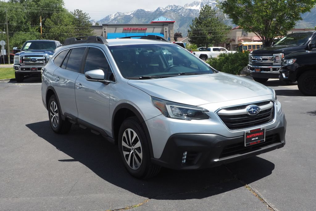Used 2021 Subaru Outback Premium AWD/4WD image 3