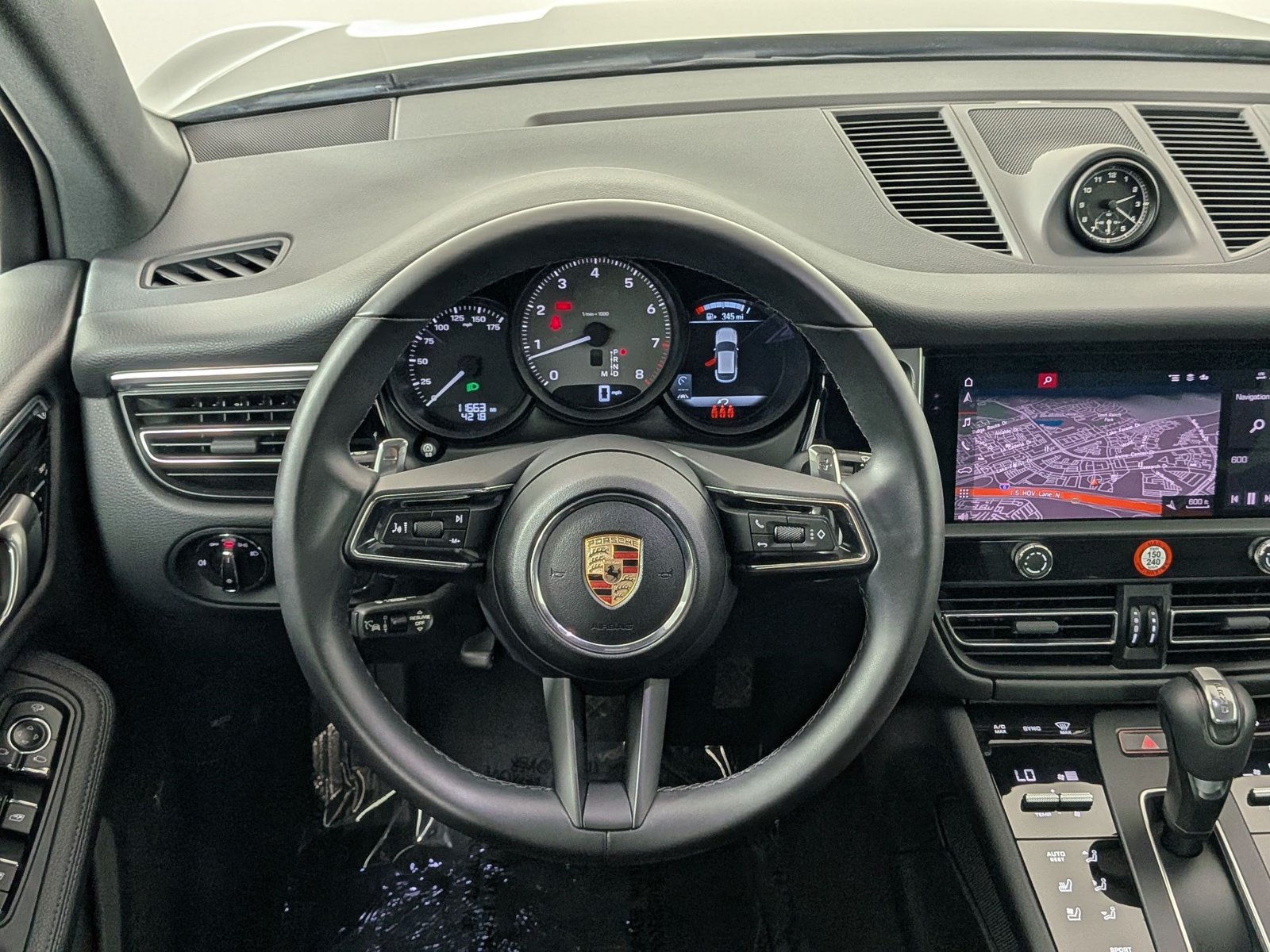 Certified 2025 Porsche Macan S AWD/4WD image 15