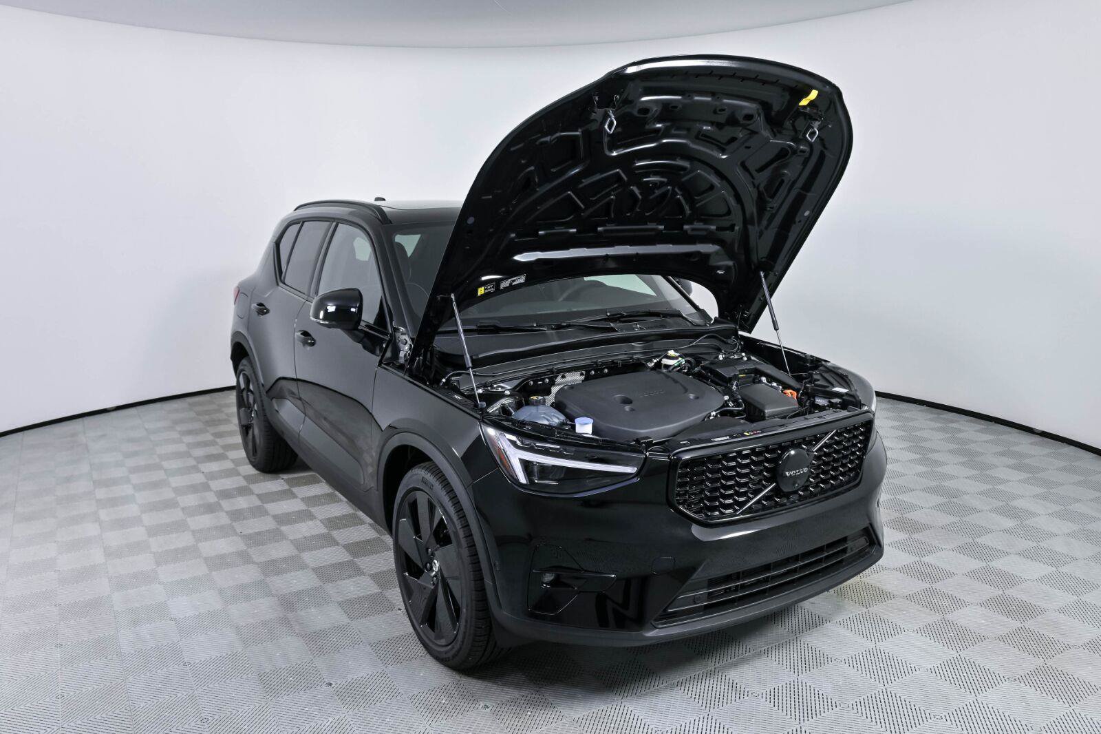 New 2026 Volvo XC40 B5 Ultra w/ Protection Package Premier AWD/4WD image 33