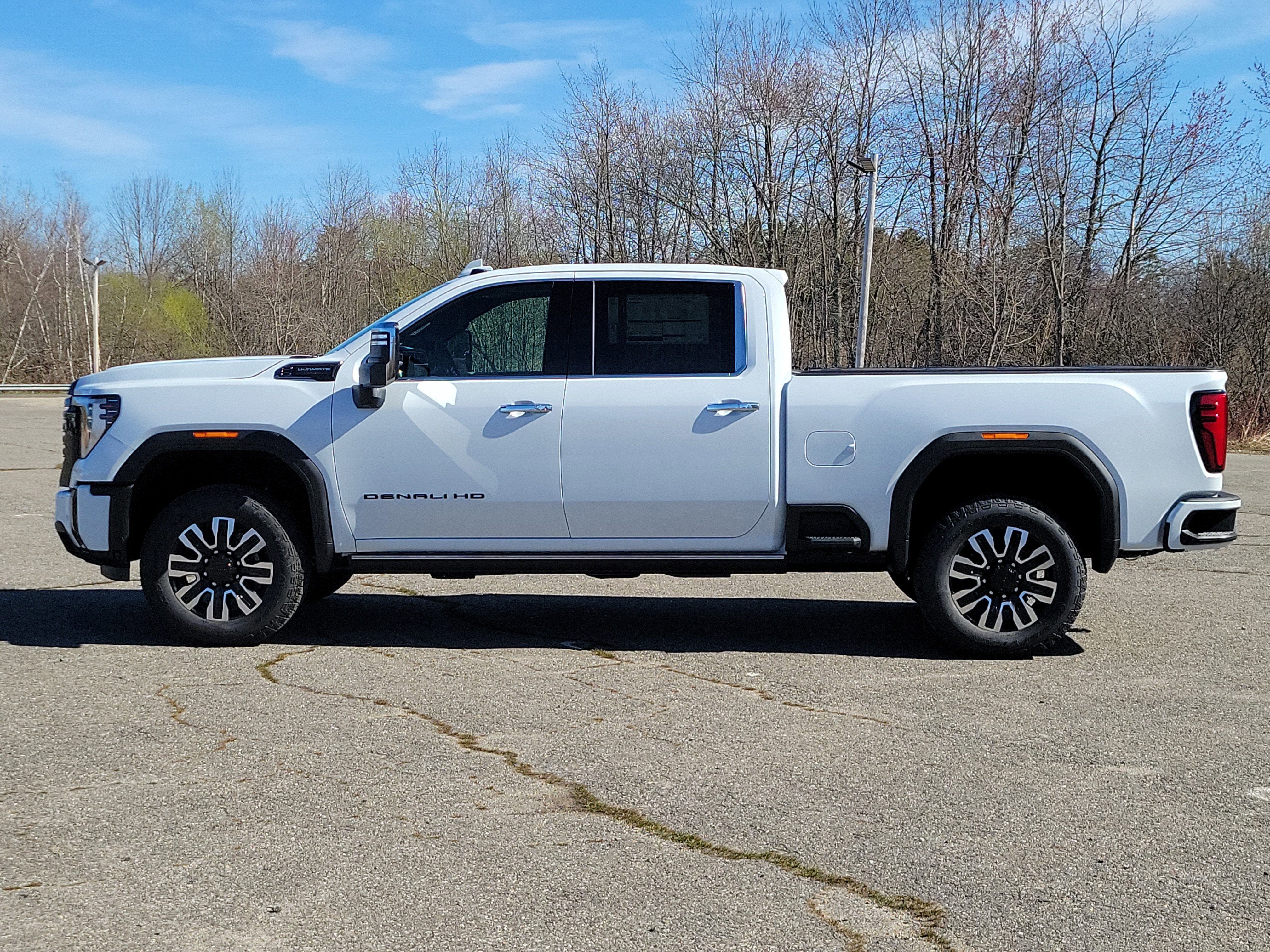 New 2026 GMC Sierra 2500 Denali Ultimate AWD/4WD image 2