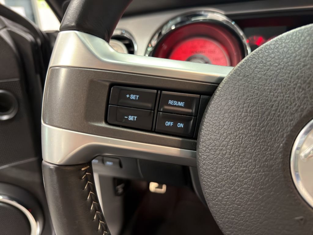 Used 2010 Ford Mustang GT Premium RWD image 26