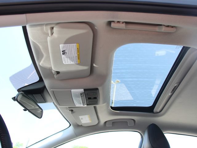 Certified 2025 Nissan Sentra SR w/ SR Premium Package FWD image 18