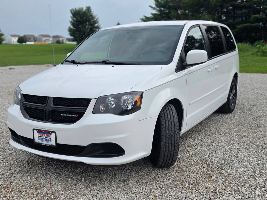 Used 2017 Dodge Grand Caravan SE FWD image 1