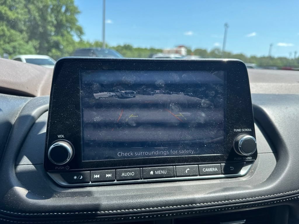 Used 2023 Nissan Rogue SV AWD/4WD image 18