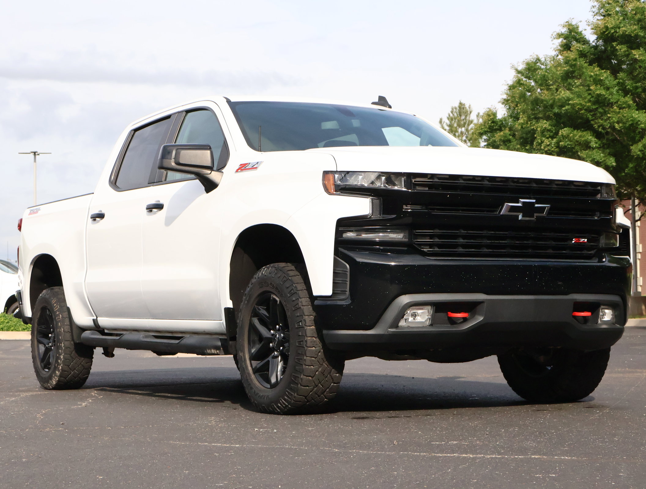 Used 2019 Chevrolet Silverado 1500 LT Trail Boss w/ Convenience Package AWD/4WD image 1