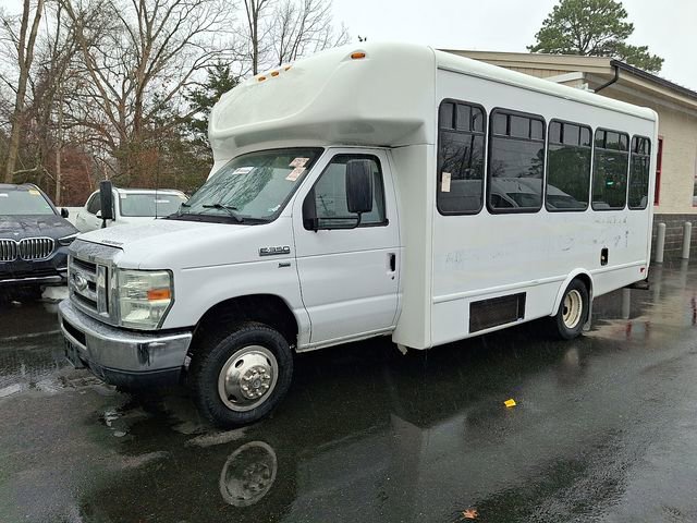Used 2015 Ford E-350 and Econoline 350 Super Duty RWD image 3
