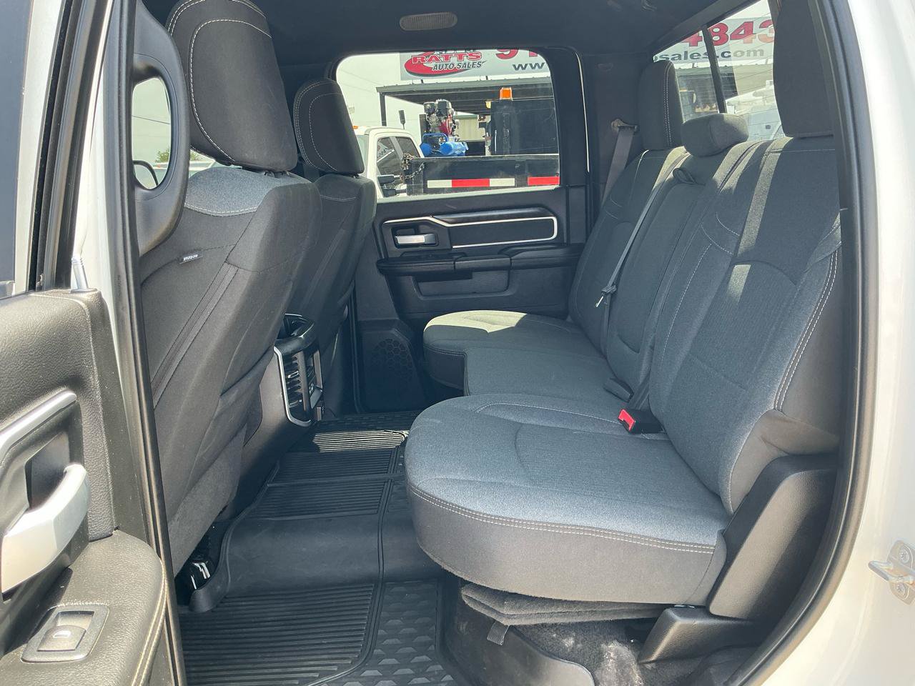 Used 2022 RAM 2500 Big Horn w/ Level C Equiment Group AWD/4WD image 18