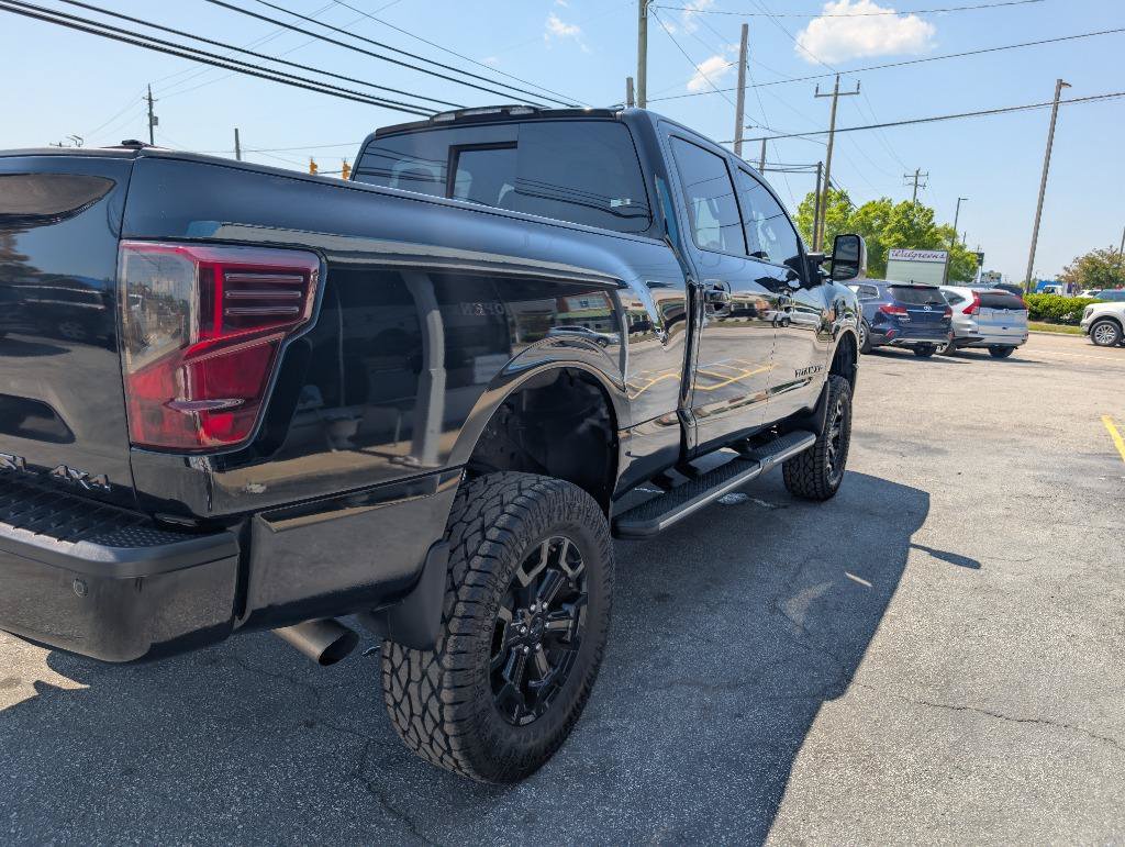 Used 2016 Nissan Titan SL AWD/4WD image 5