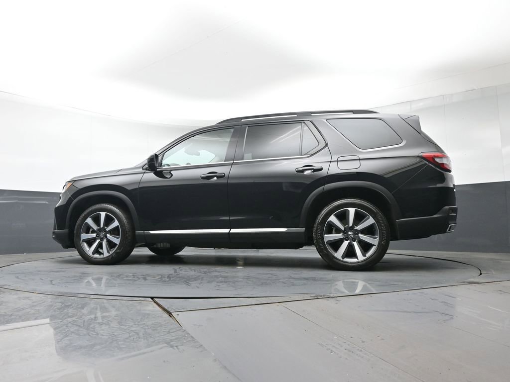 Certified 2024 Honda Pilot Elite image 32