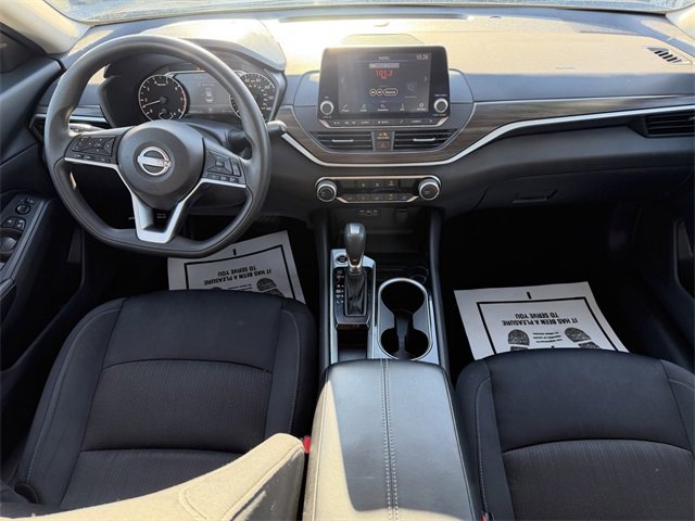 Used 2024 Nissan Altima 2.5 SV image 14