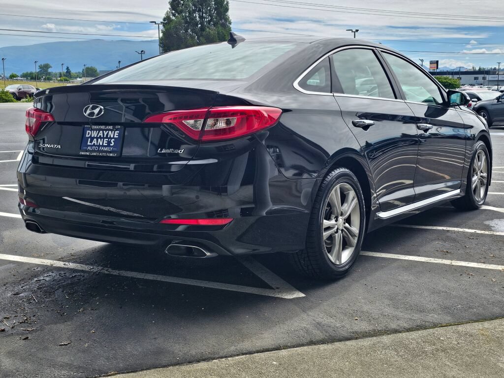Used 2017 Hyundai Sonata Limited w/ Ultimate Package 04 FWD image 5