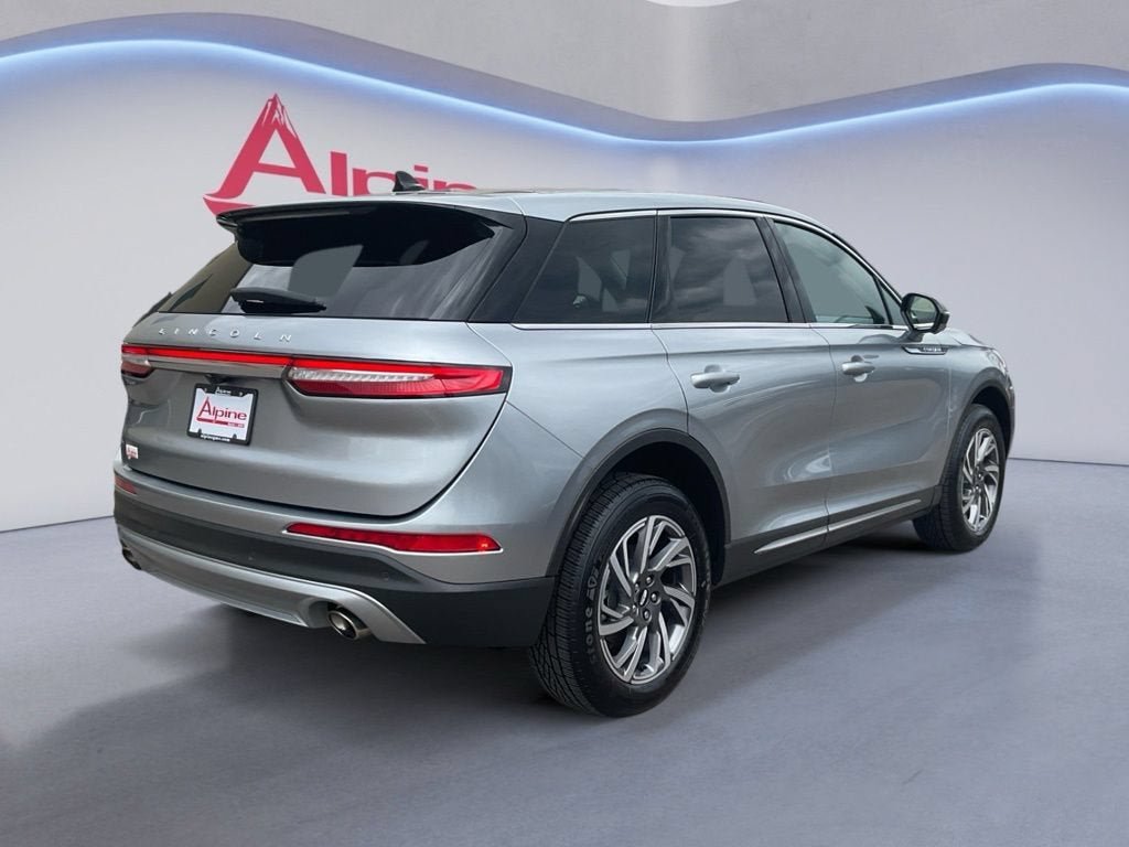 Used 2023 Lincoln Corsair AWD w/ Equipment Group 101A image 5