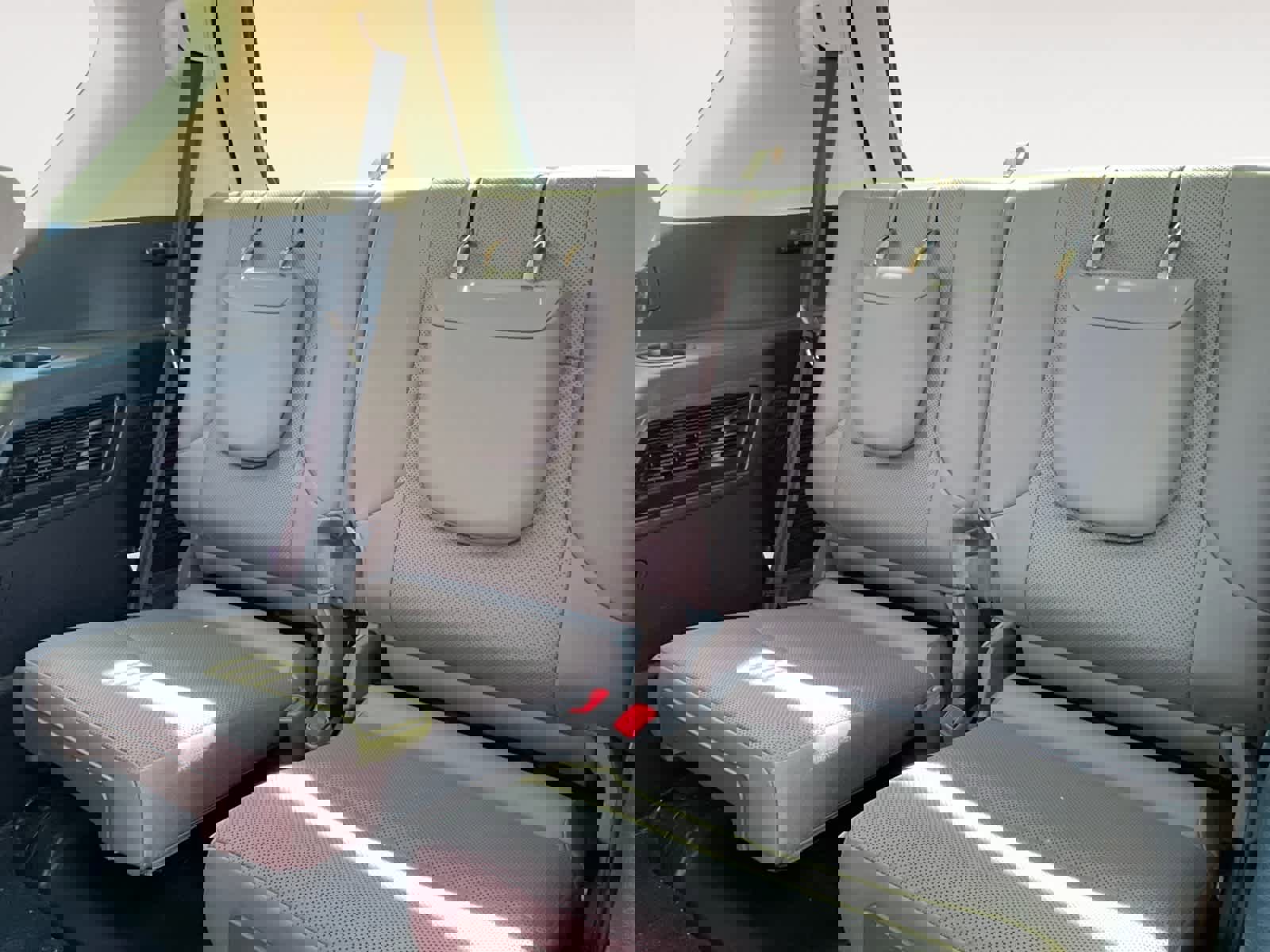 Used 2023 Lexus GX 460 Premium w/ Premium Package image 30