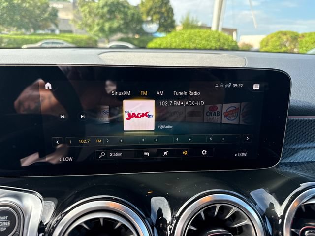 Used 2022 Mercedes-Benz GLB 250 4MATIC image 20