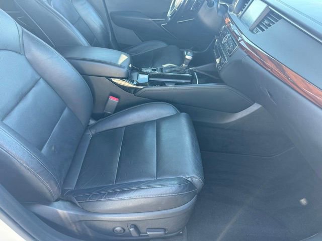 Used 2017 Kia Cadenza Technology image 15