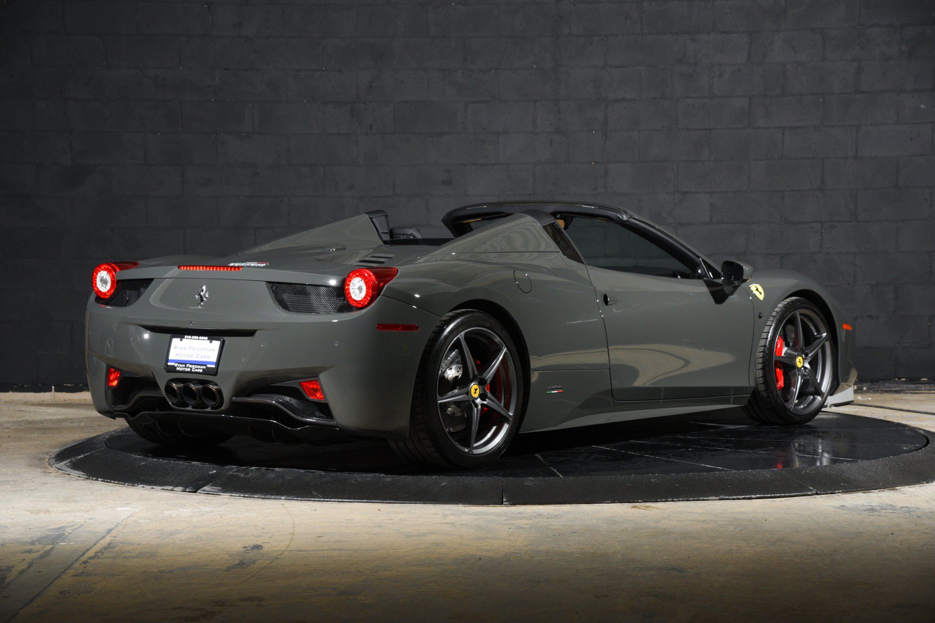 Used 2014 Ferrari 458 Spider RWD image 5