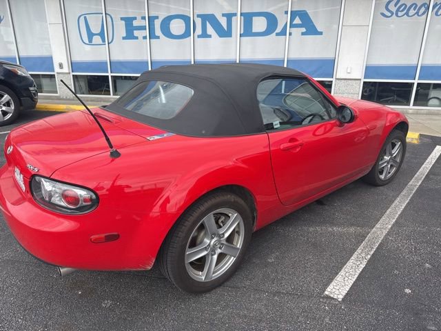Used 2006 MAZDA MX-5 Miata Touring image 3